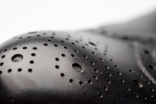 Grand Lace-Up Brogue   Calf leather in black